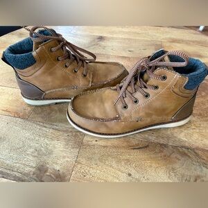 Big Kids Dress Boot size 5